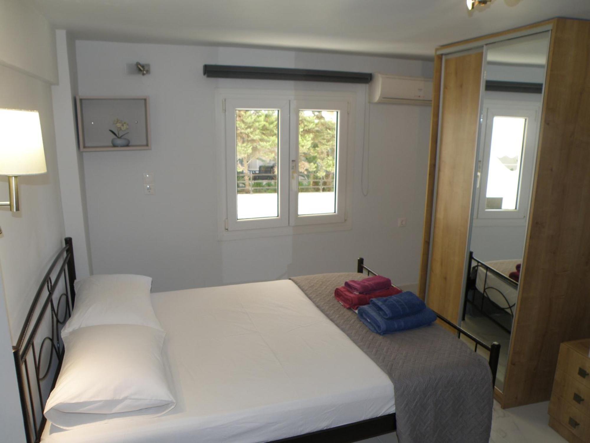 Talos Apartments And Studios Ираклио Екстериор снимка