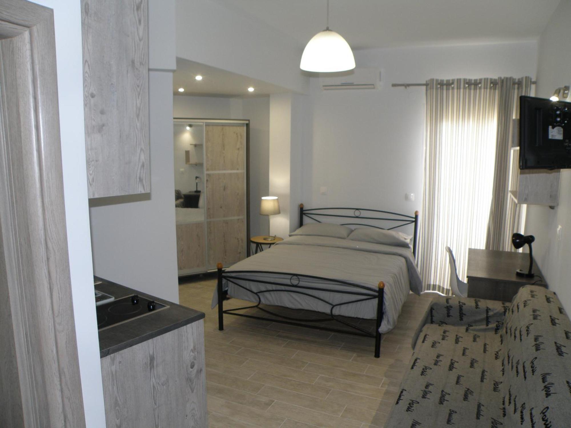 Talos Apartments And Studios Ираклио Екстериор снимка